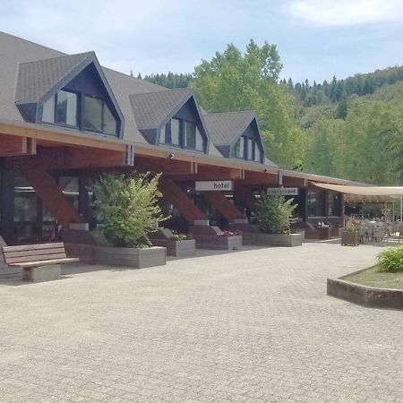 Hôtel Domaine du Lac Chambon Murol Exterior foto
