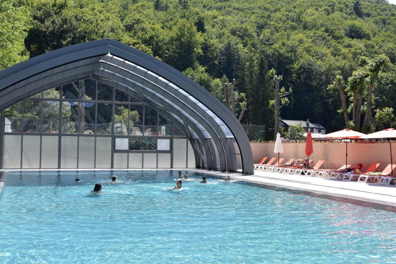 Hôtel Domaine du Lac Chambon Murol Exterior foto