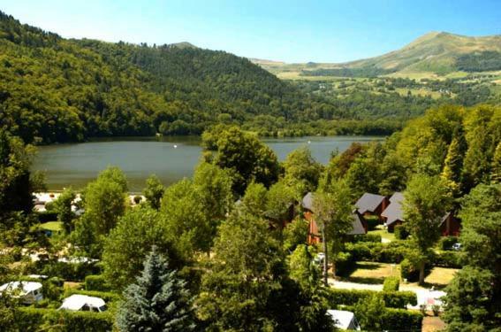 Hôtel Domaine du Lac Chambon Murol Exterior foto