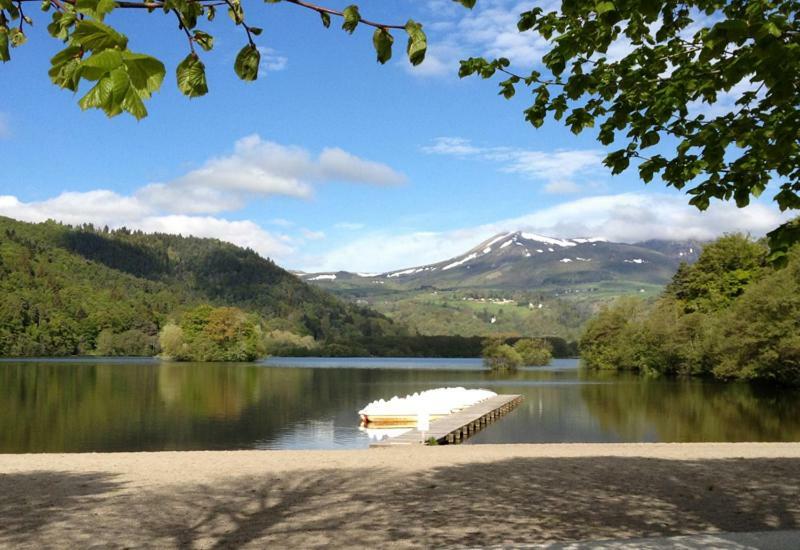 Hôtel Domaine du Lac Chambon Murol Exterior foto